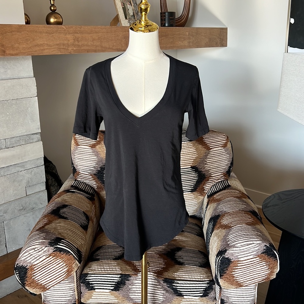 Lululemon Love V Neck Tee